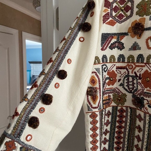 Lovely jacket - Picture 2 of 5